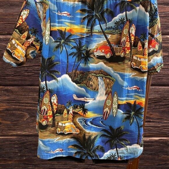 Royal Creations Hawaiian Aloha Button Down Shirt - Picture 4 of 16